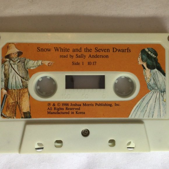 Two Kid's cassette tapes; Garfield The Fussy Cat, Snow White & the Seven Dwarfs - Picture 3 of 4